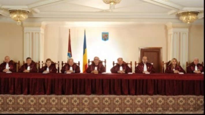 Anunţ BOMBĂ al CCR: SE ÎNCALCĂ VOINŢA POPORULUI exprimată prin referendum